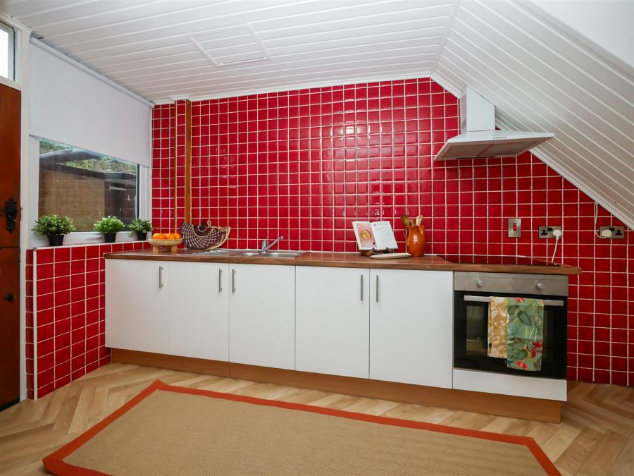 17A Castlehume Gardens, Belvoir Park