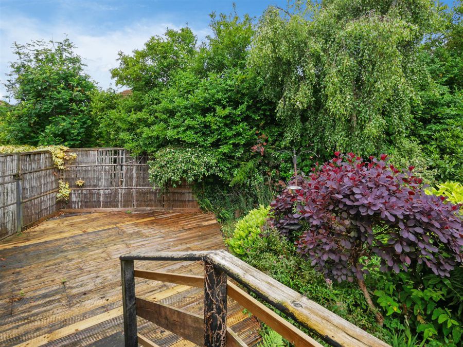 14 Lenaghan Gardens