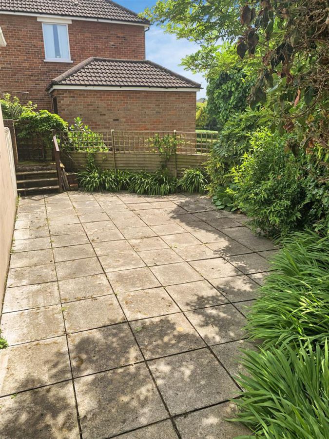 14 Lenaghan Gardens