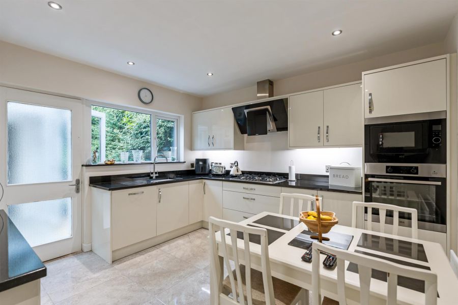 3 Willowbank Crescent