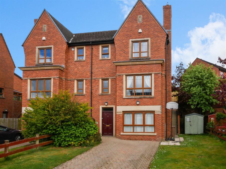 3 Brooke Hall
