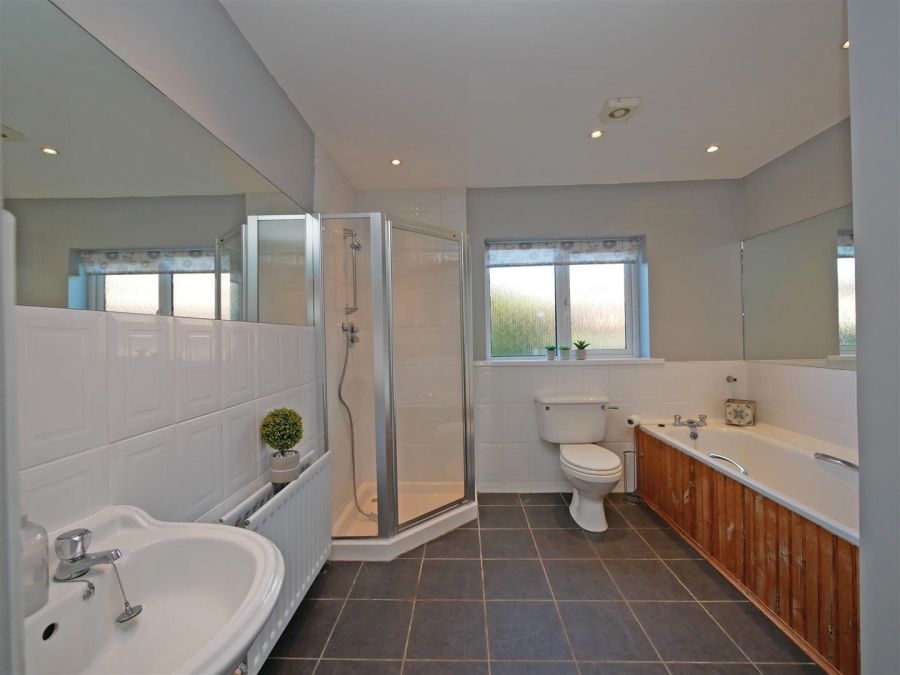 24 Glenholm Crescent, Newton Park