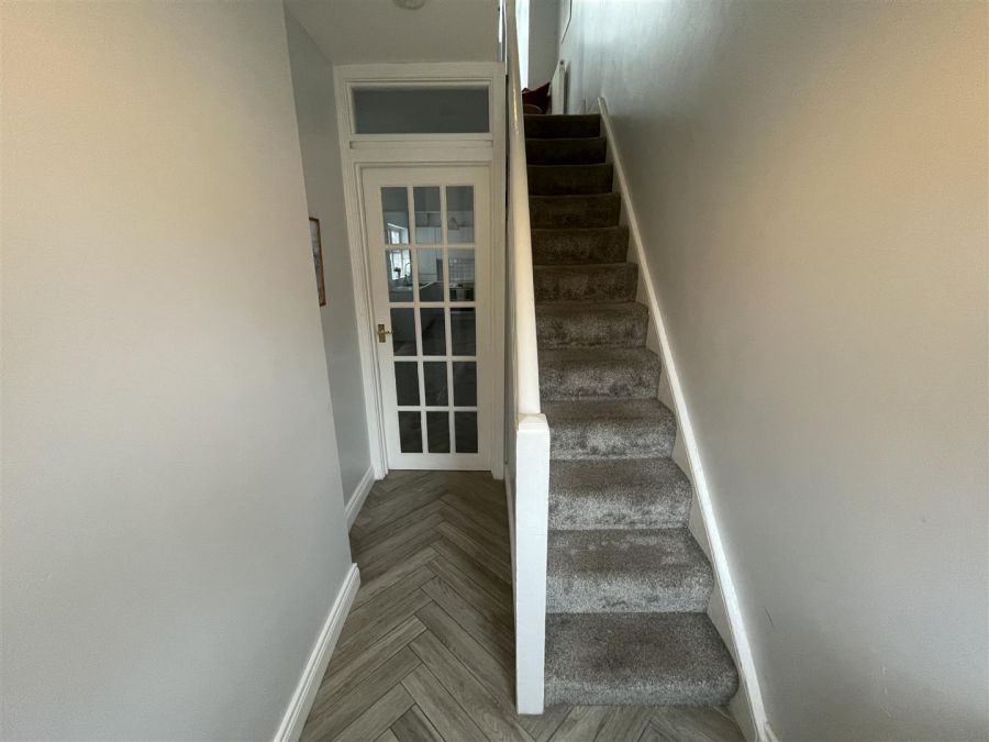 12 Ava Drive