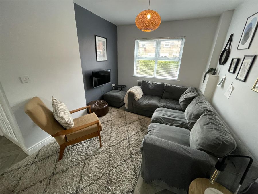 12 Ava Drive