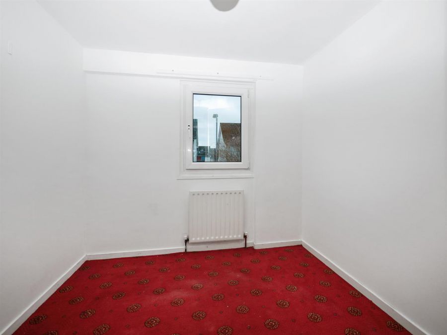 6 Killynether Gardens