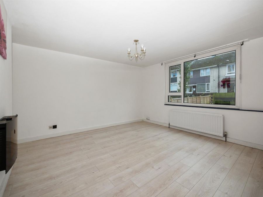 6 Killynether Gardens