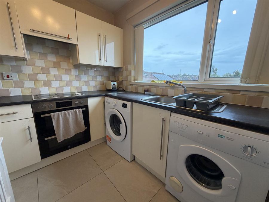 39B Carnbrae Park