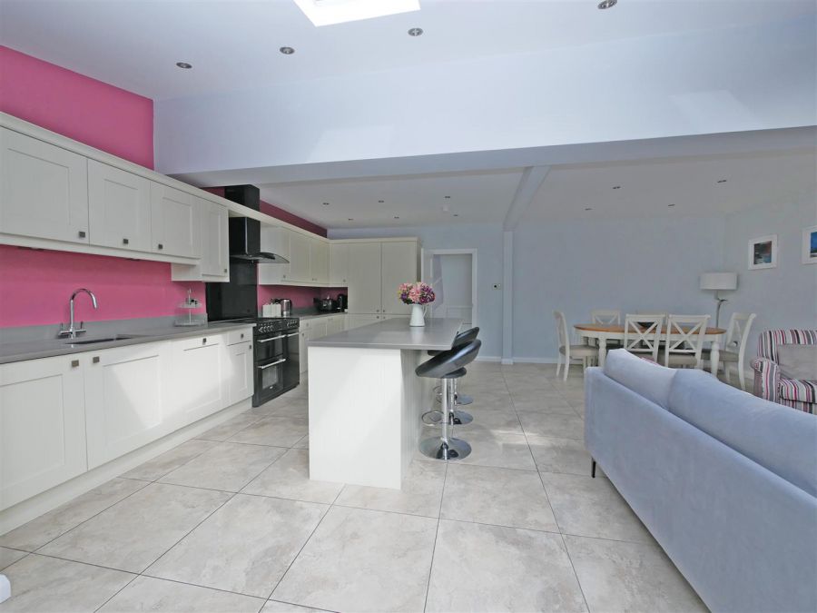 1 Carnbrae Avenue, Newton Park