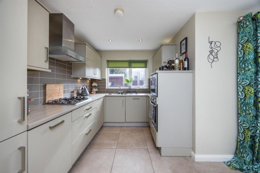 2A Carnbrae Avenue, Newton Park