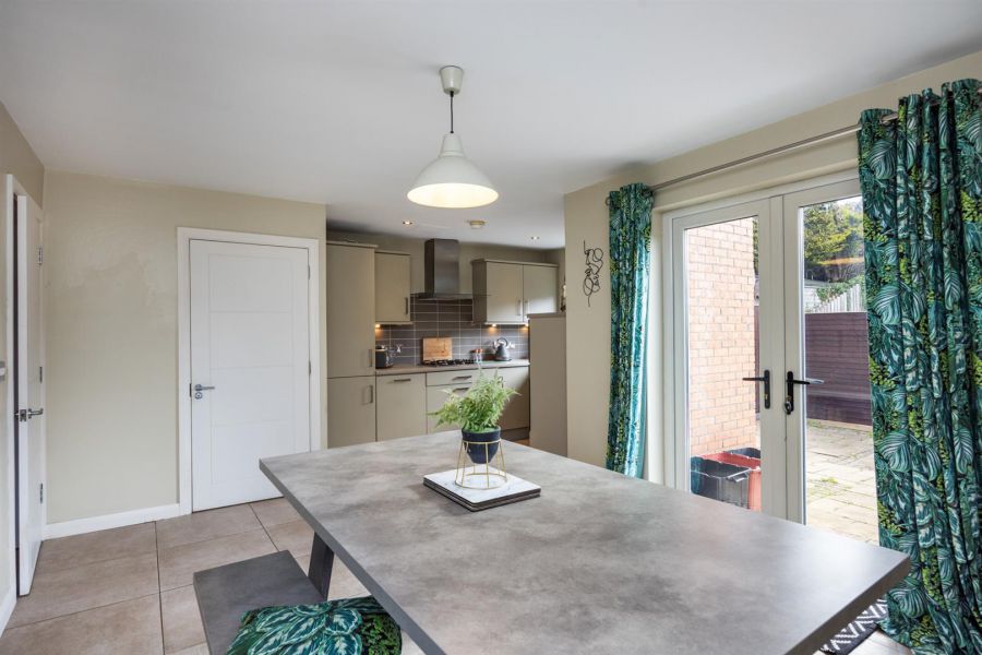2A Carnbrae Avenue, Newton Park