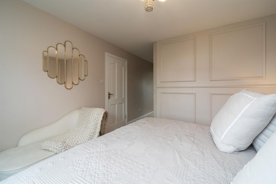 6 Baronscourt Gardens