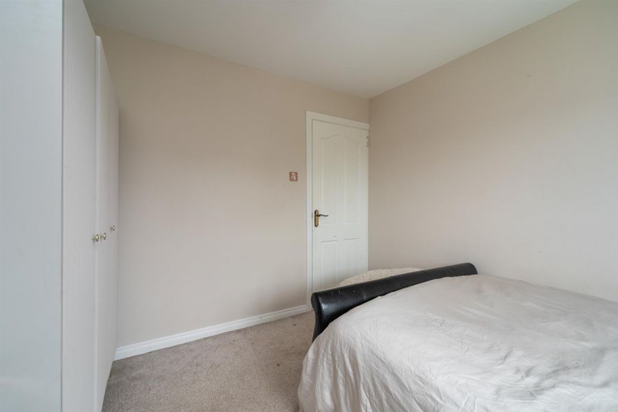 6 Baronscourt Gardens