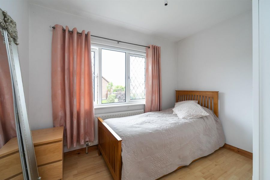 6 Baronscourt Gardens