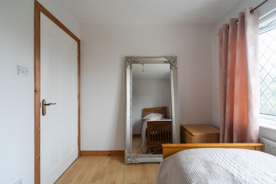 6 Baronscourt Gardens
