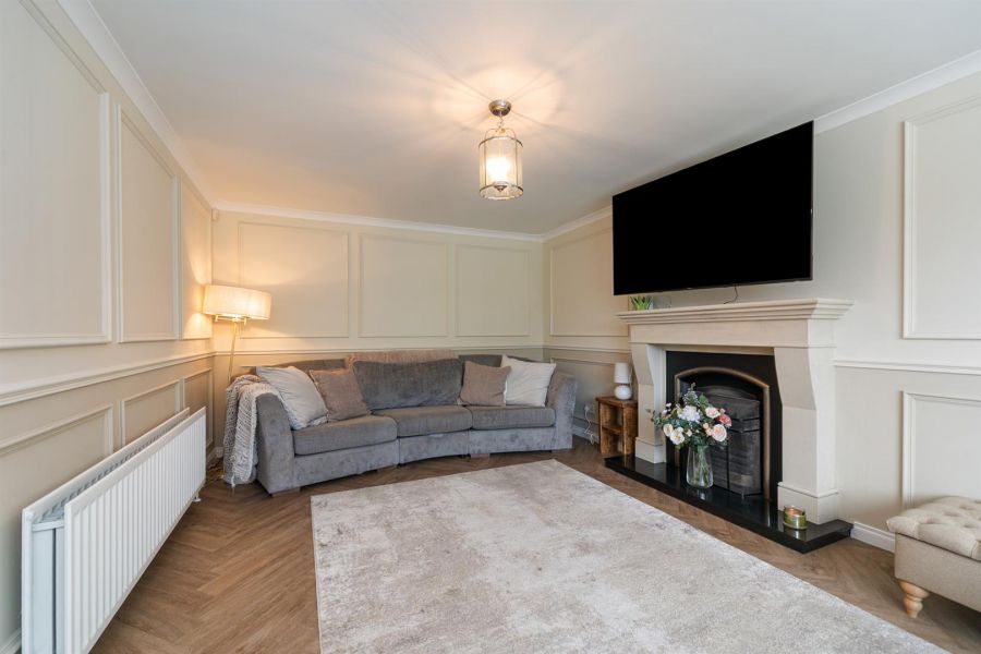 6 Baronscourt Gardens