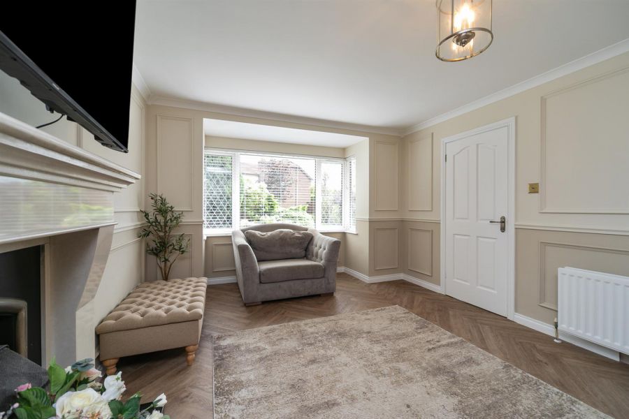 6 Baronscourt Gardens