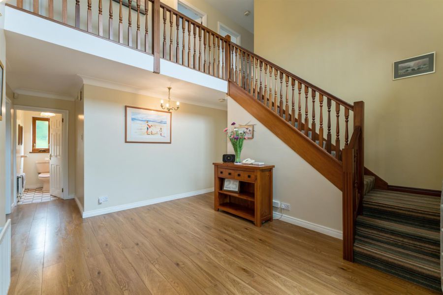 4 Garland Crescent, Manse Road