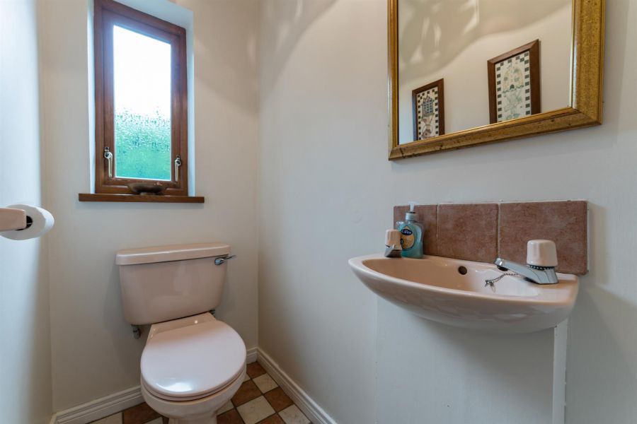4 Garland Crescent, Manse Road