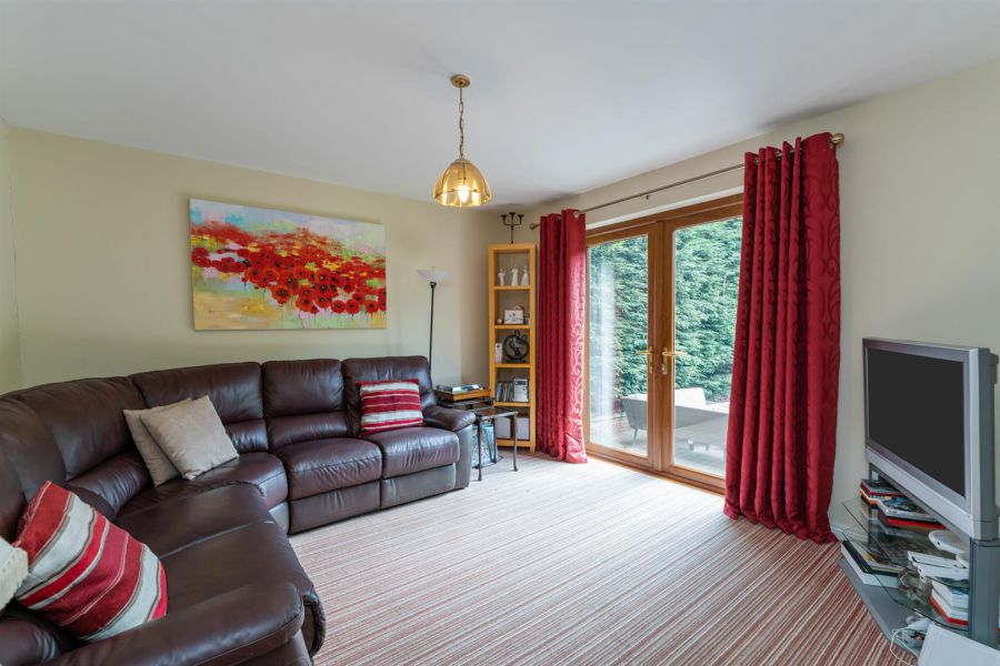 4 Garland Crescent, Manse Road