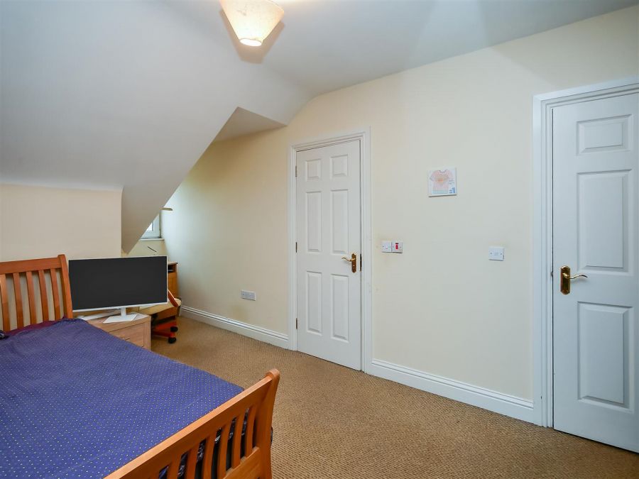 52 The Demesne, Hillsborough Road