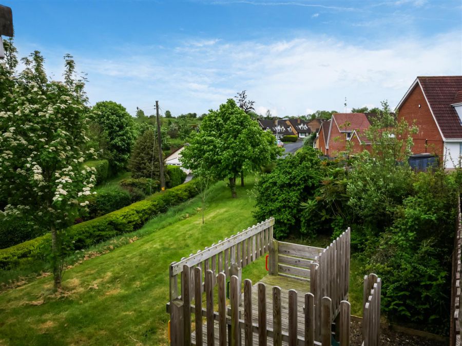 45 Alveston Park