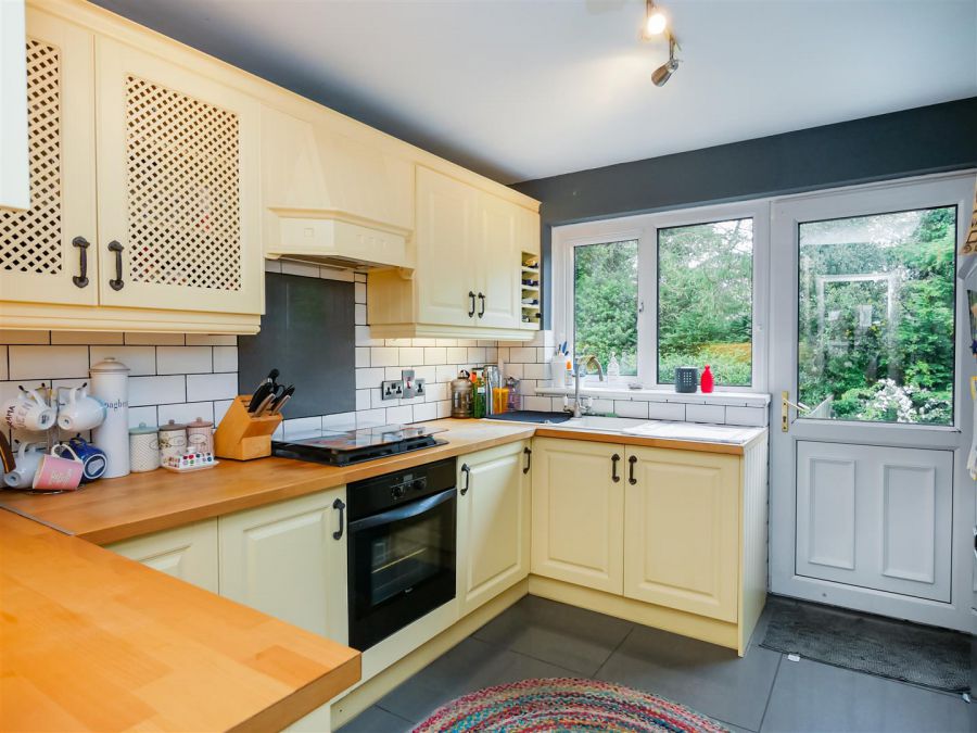 45 Alveston Park