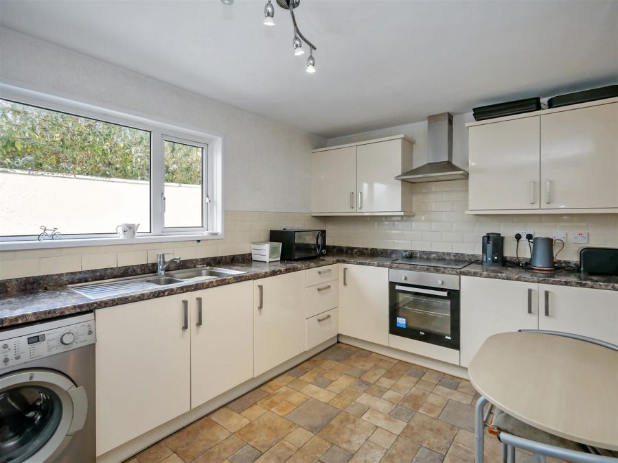 32 Florida Drive, Ravenhill Road