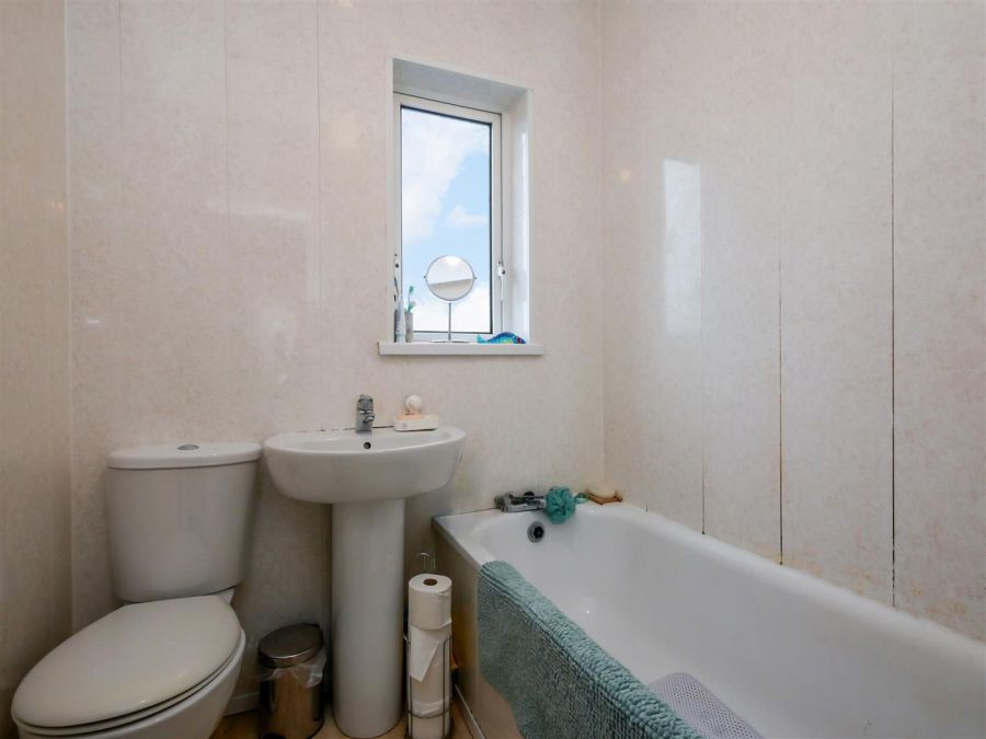 32 Florida Drive, Ravenhill Road