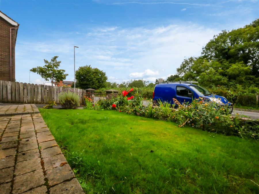 21 Burnside Park, Saintfield Road