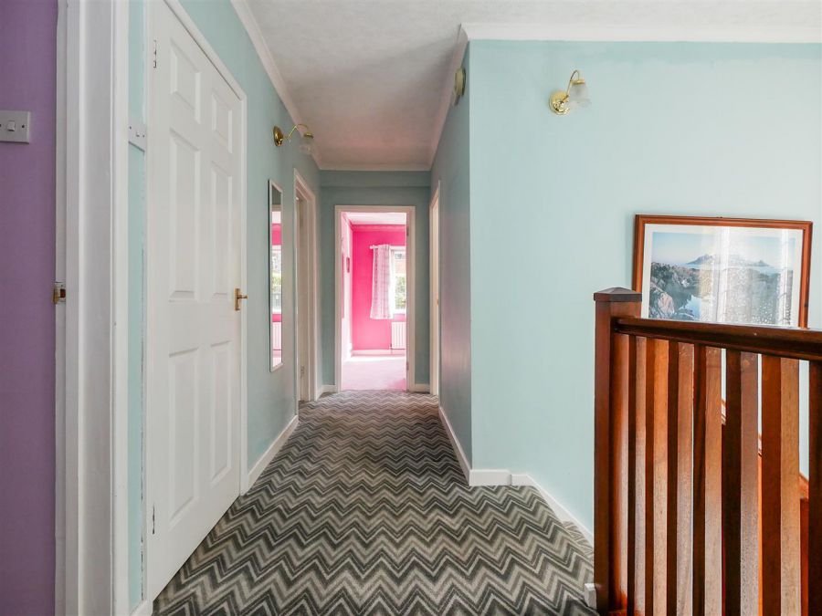 3 Loughview Drive