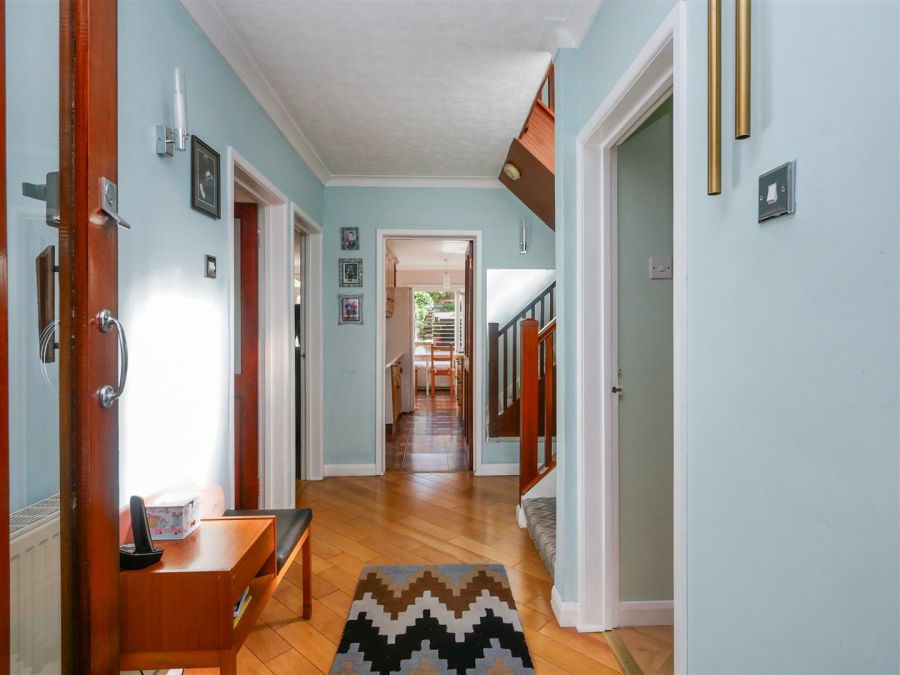 3 Loughview Drive