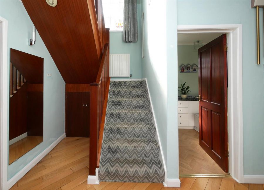 3 Loughview Drive