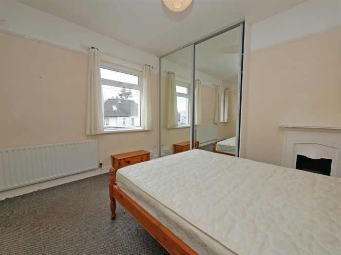 95 Old Milltown Road, Belvoir Park