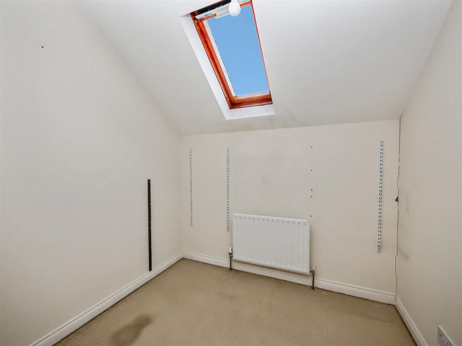 11 Kingscourt Close, Castlereagh Road