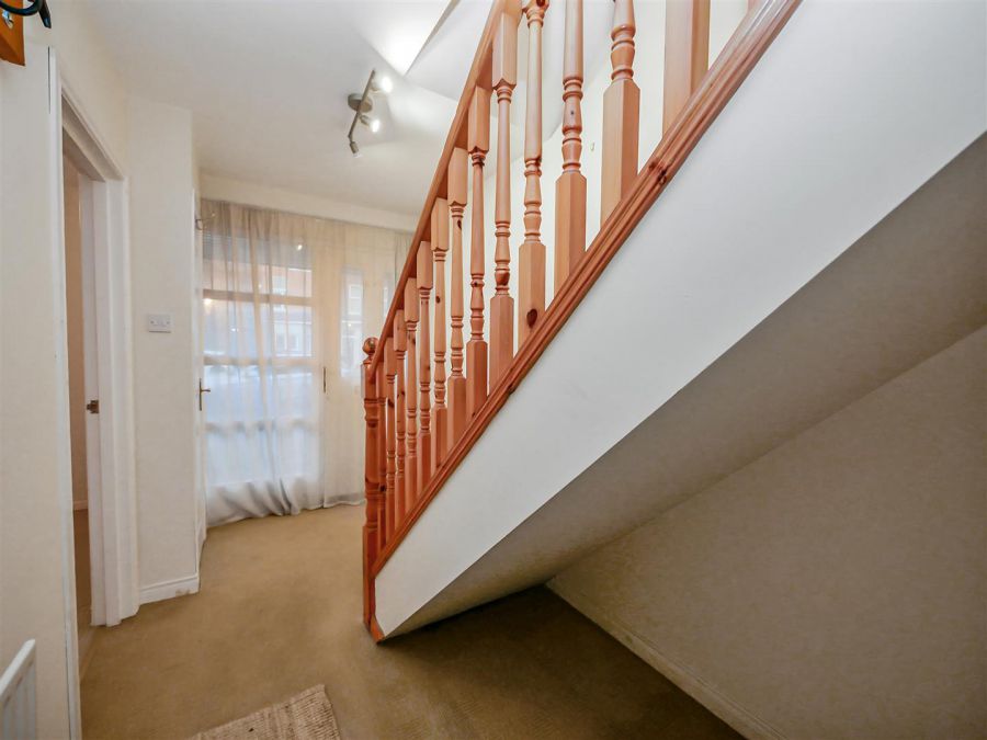 11 Kingscourt Close, Castlereagh Road