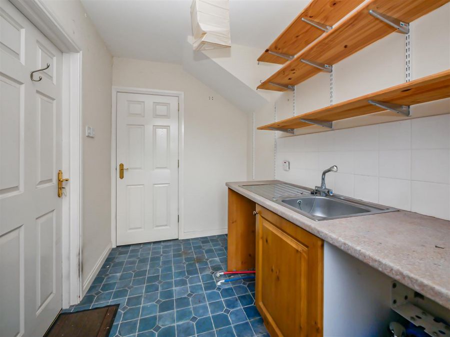 11 Kingscourt Close, Castlereagh Road