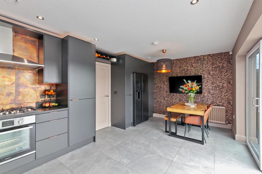 10 Baronsgrange Rise