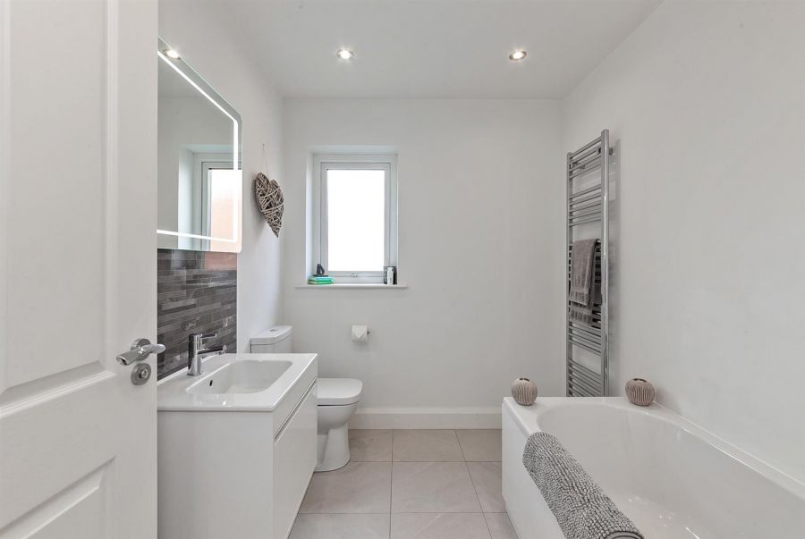 10 Baronsgrange Rise