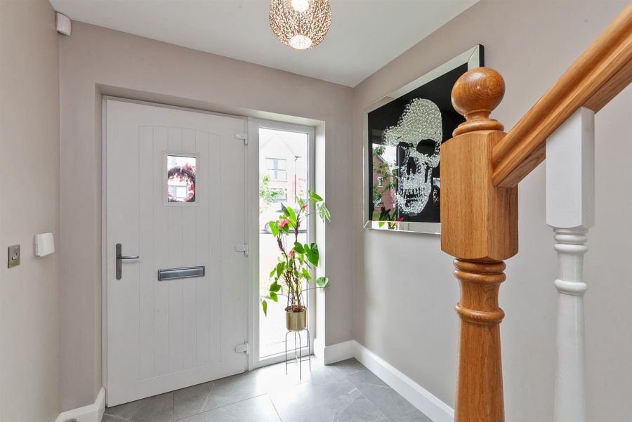 10 Baronsgrange Rise