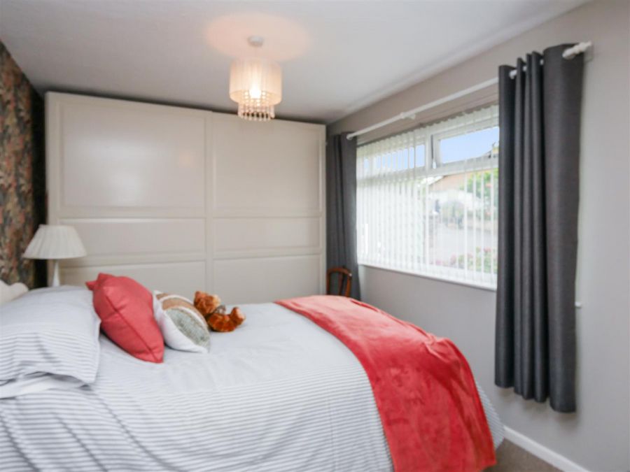 23 Cairnshill Green