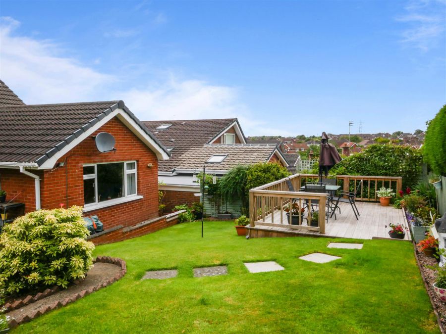23 Cairnshill Green
