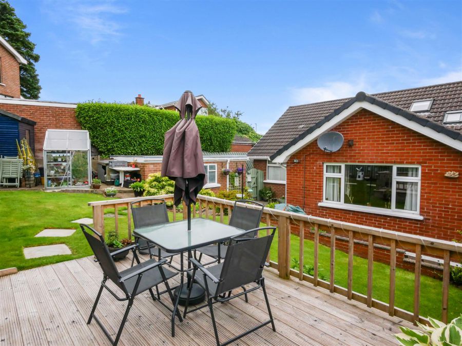 23 Cairnshill Green