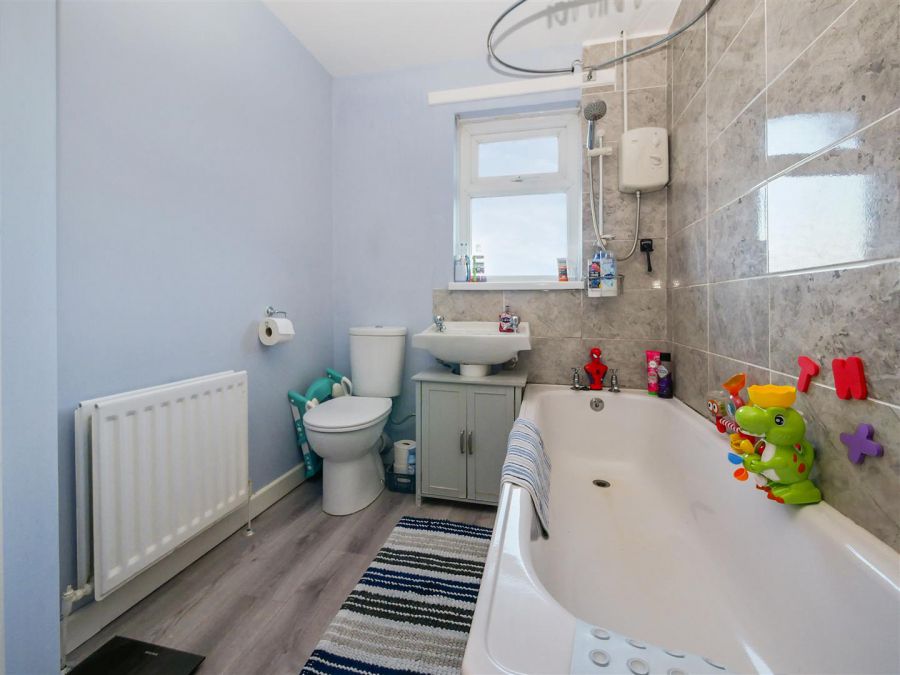 17 Kilwarlin Crescent, Belvoir Park