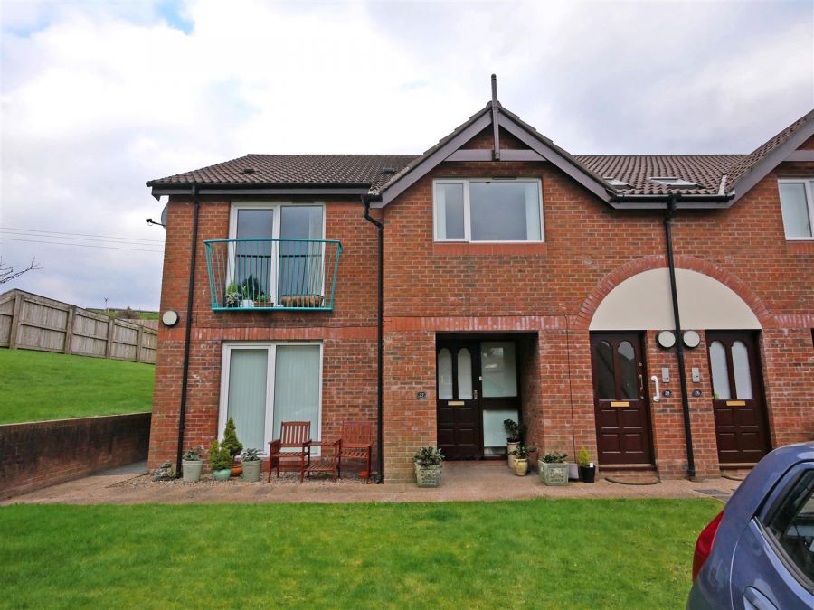 28 Queensfort Court, Saintfield Road