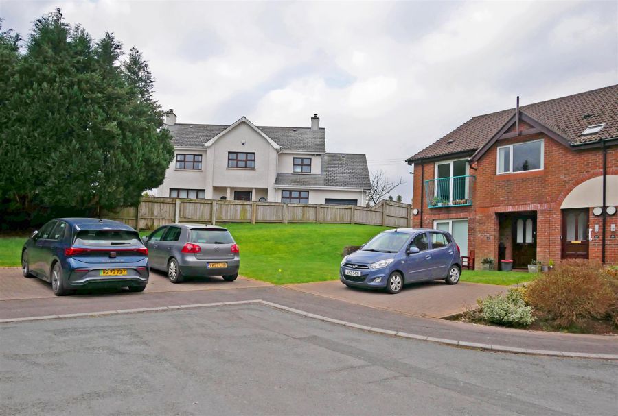 28 Queensfort Court, Saintfield Road