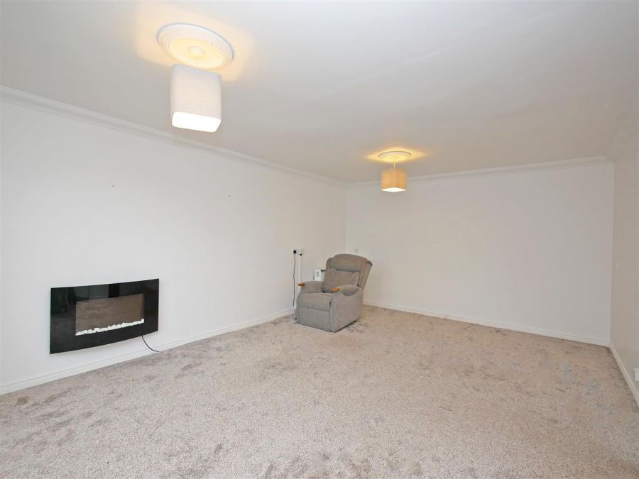 28 Queensfort Court, Saintfield Road