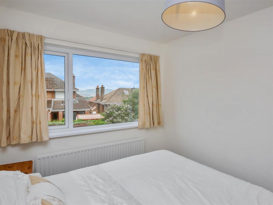 5 Beechgrove Avenue