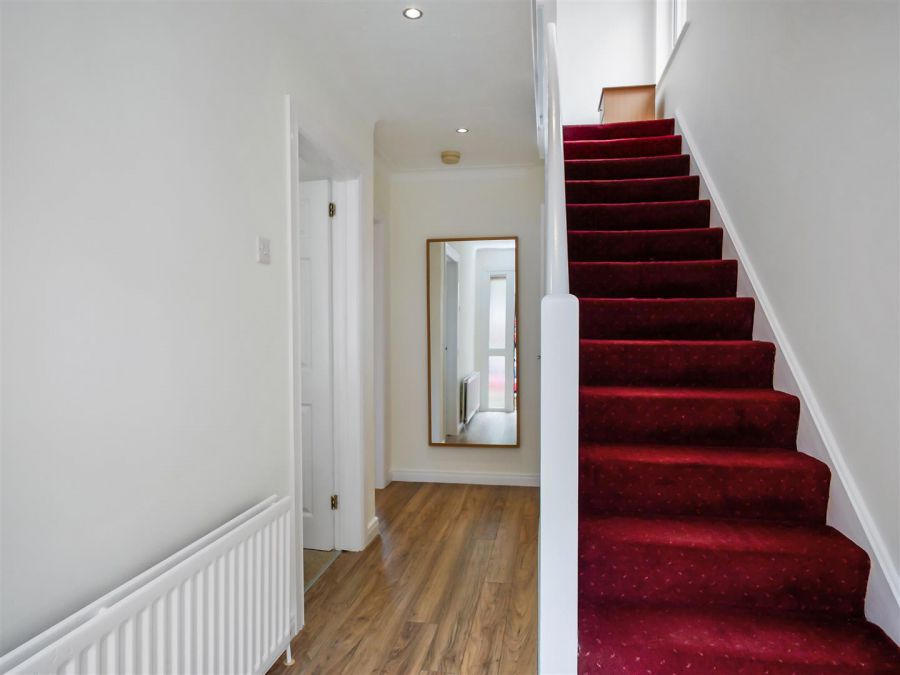 5 Beechgrove Avenue