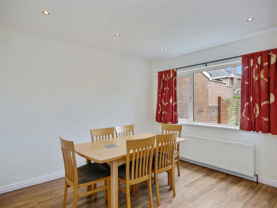 5 Beechgrove Avenue
