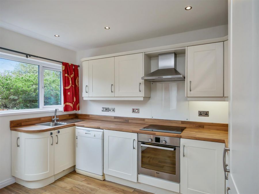 5 Beechgrove Avenue
